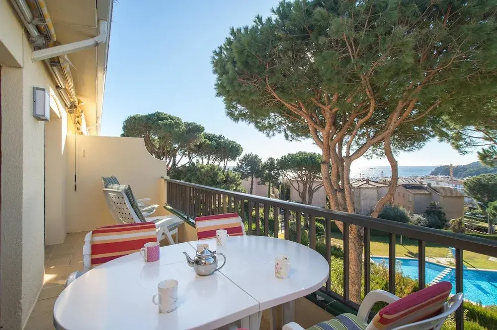 AQ-4 CALELLA DE PALAFRUGELL 4 PAX