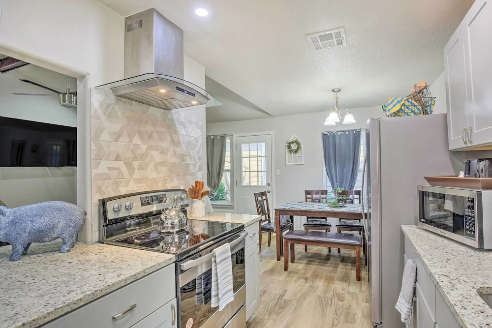 Pet-friendly San Antonio Gem Near Nature Preserve!
