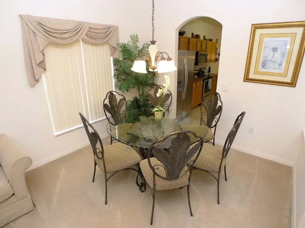 5 Bed Pool Home On Gated Community 1027