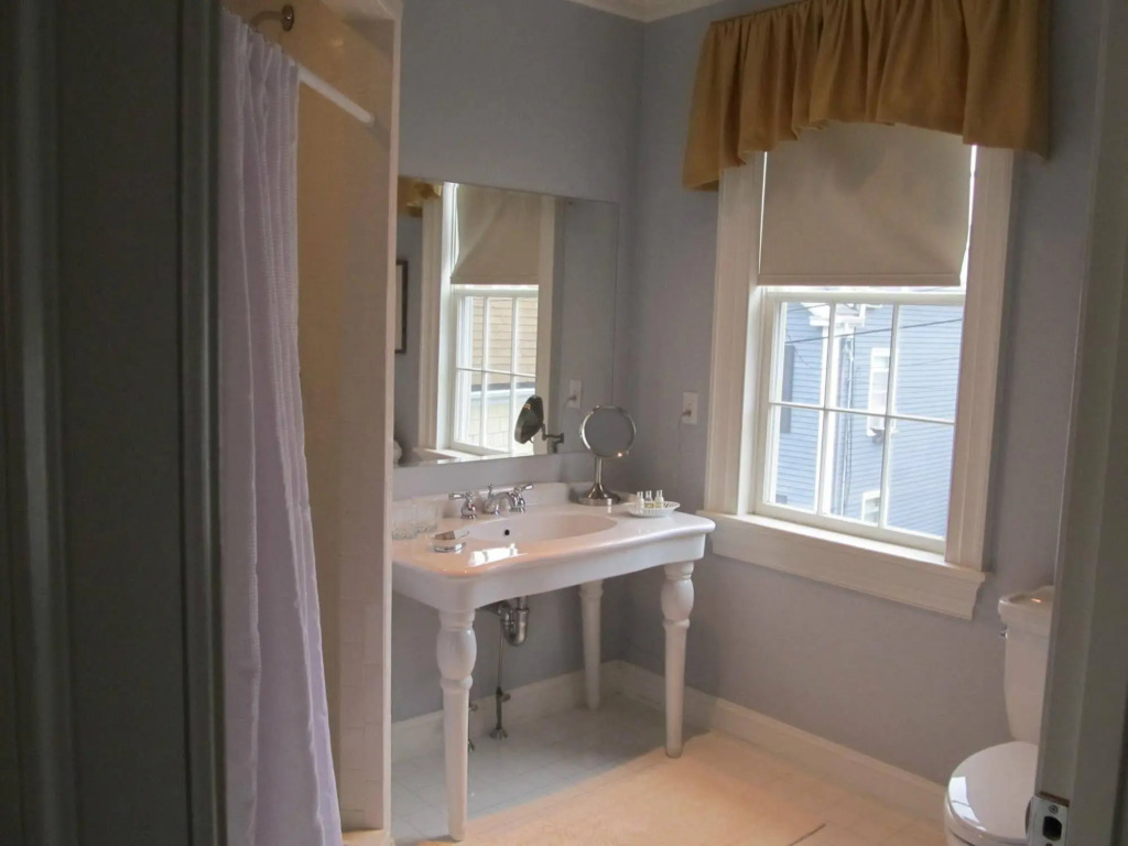 Compass Rose Inn
