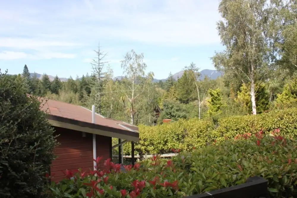 58b Chalet Cres