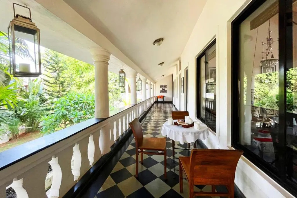 StayVista at La Bougainvillea with Heritage Home