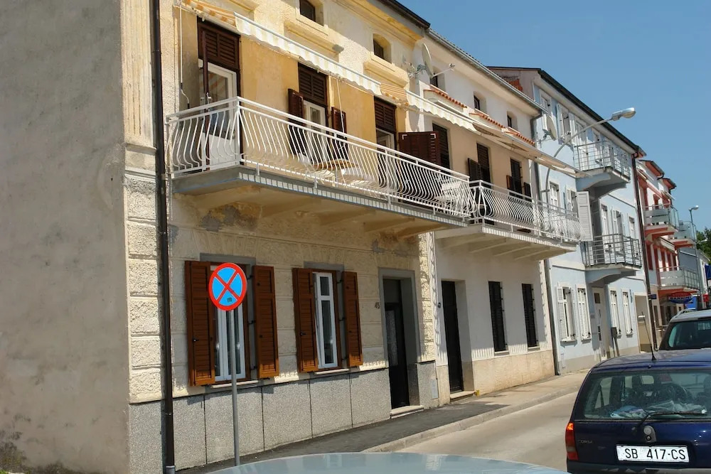 Apartmani Avi