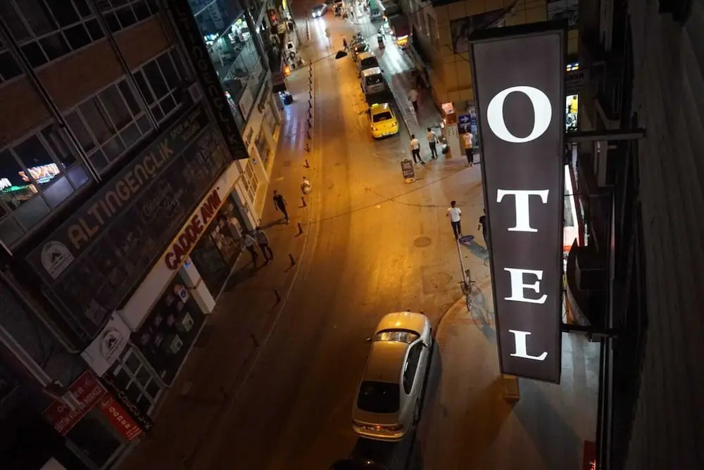 Nora Otel