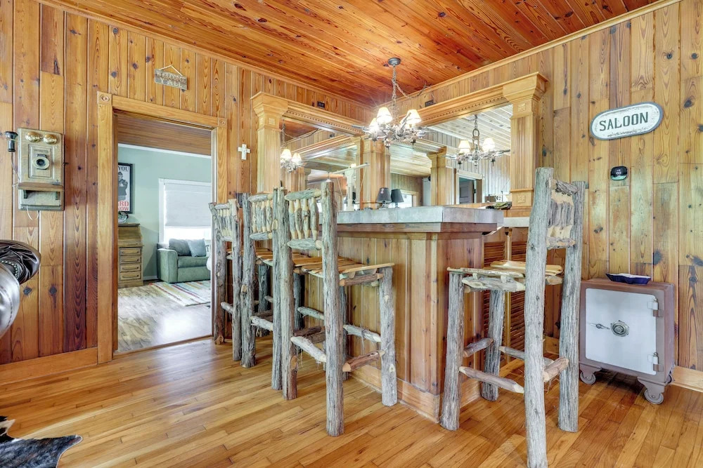 Spacious Lake Placid Retreat w/ Gorgeous Views!