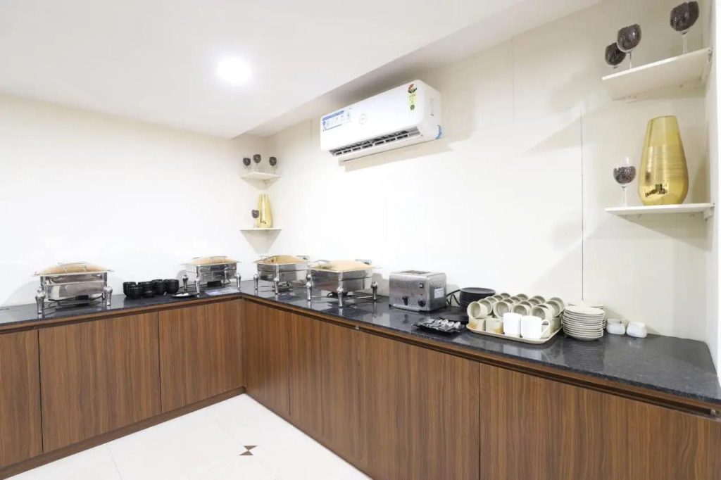 Alba Premier, Ahmedabad
