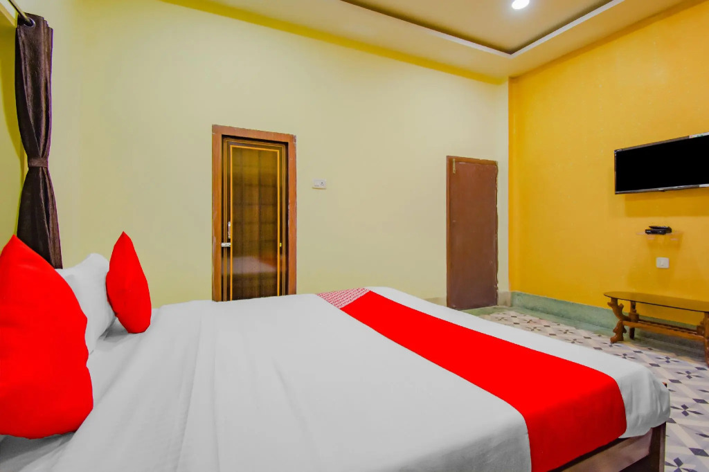 FabHotel Golden Imperial