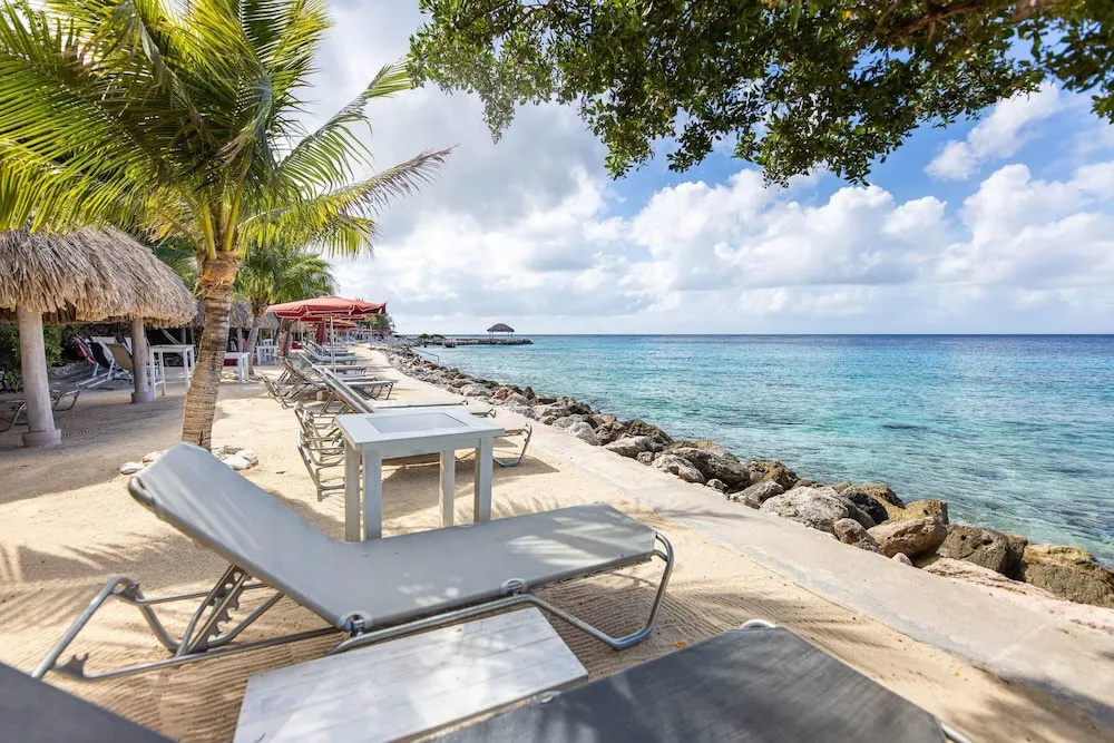 Tropical Paradise Bliss Villa at Coral Estate