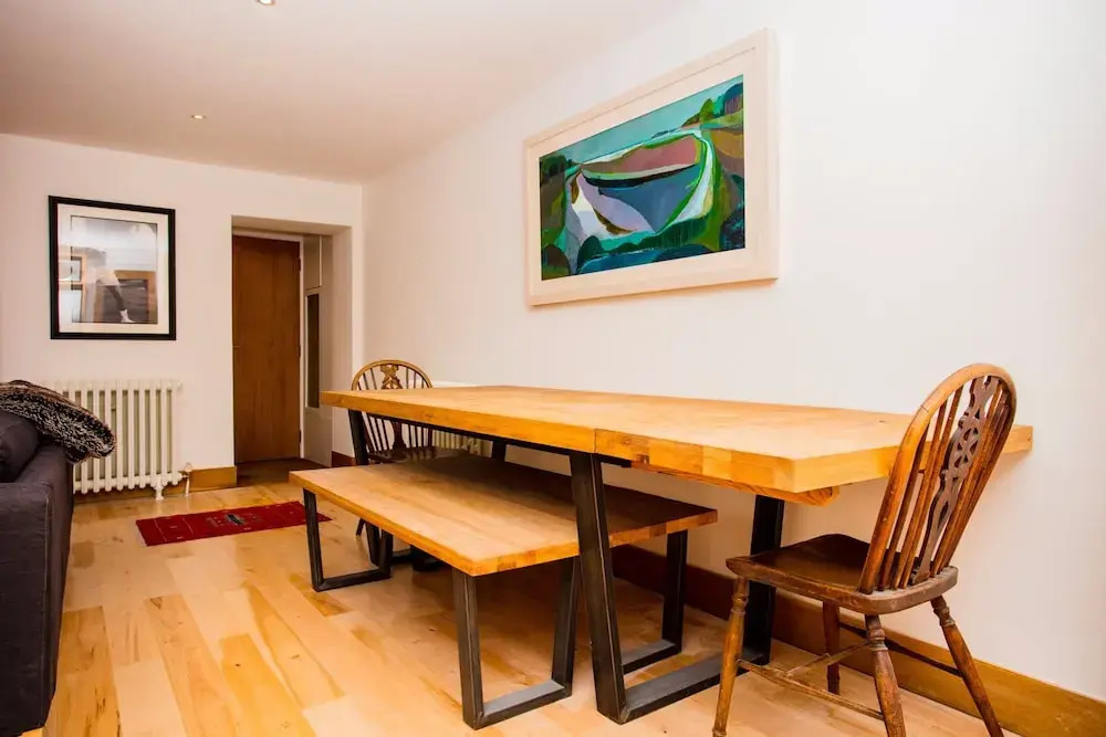 2 Bedroom Apartment with Patio - Sleeps 4