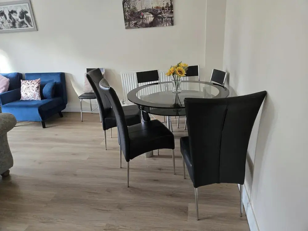 Garden - Pets - Parking - Wifi - Sleeps 2