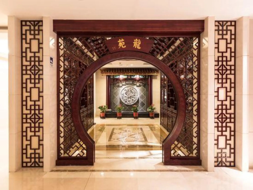Yulong Hotel