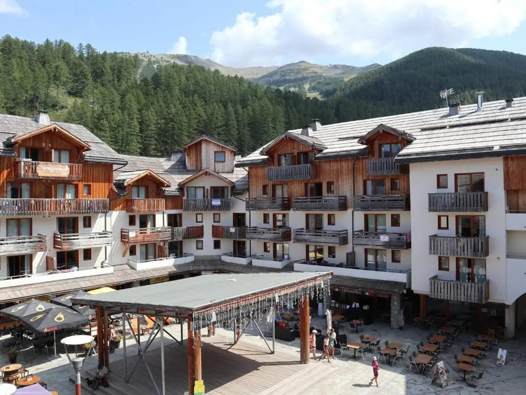 Appartement Les Orres, 4 pièces, 8 personnes - FR-1-322-456