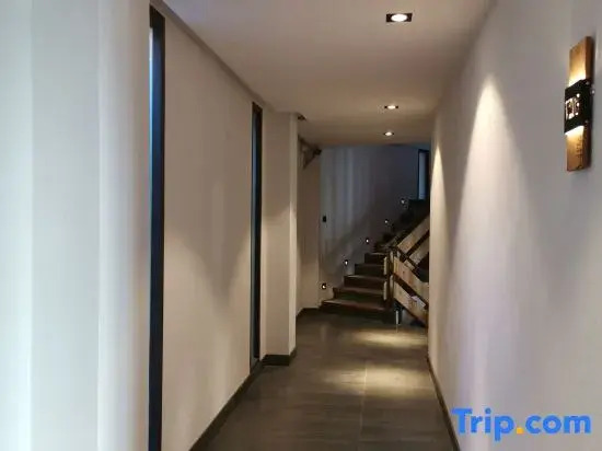 Yunshang Tianshang Jianyue Hostel