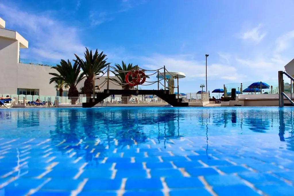 Club Villa Mar- First line modern spacious studio