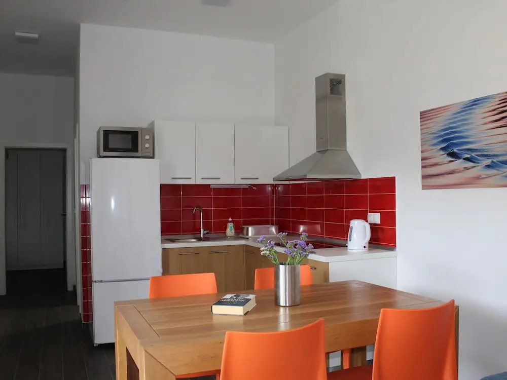 Comfortable Apartment With Roof Terrace and Sea View