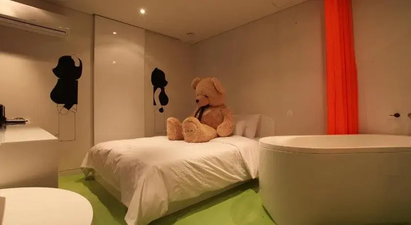 Hotel Pop 2