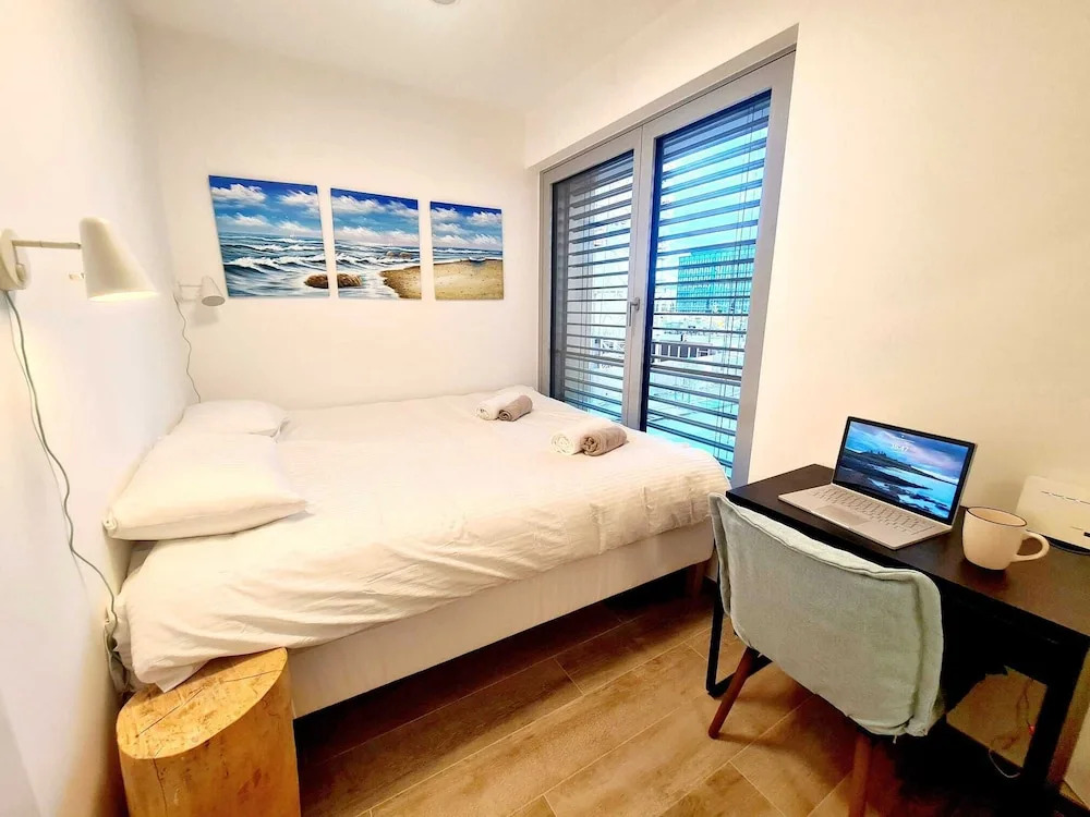 Luxury 1 bedroom with Parking