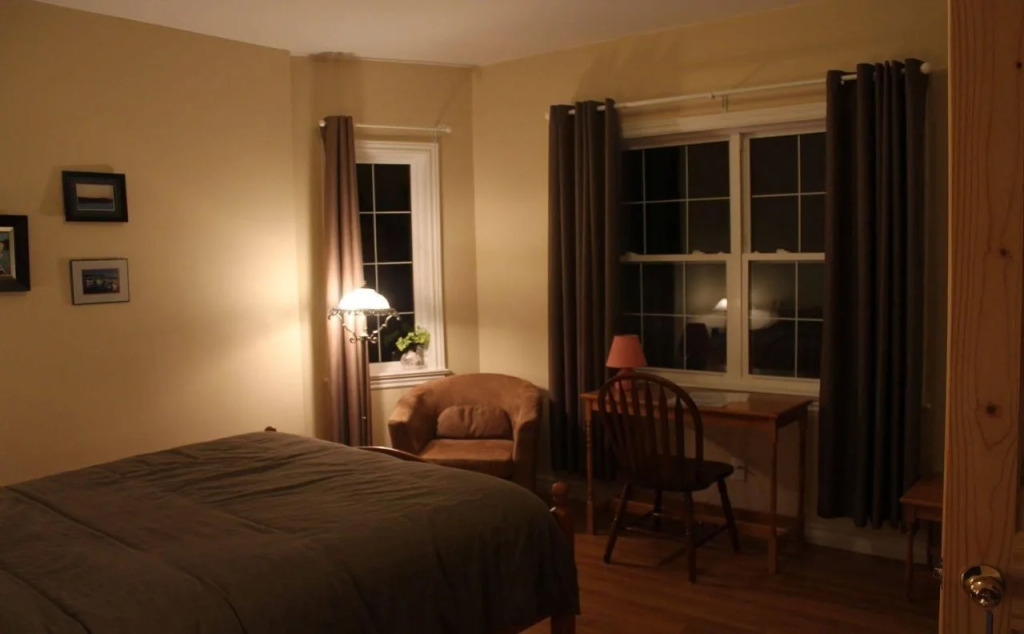 The Fiddle and the Sea Bed and Breakfast