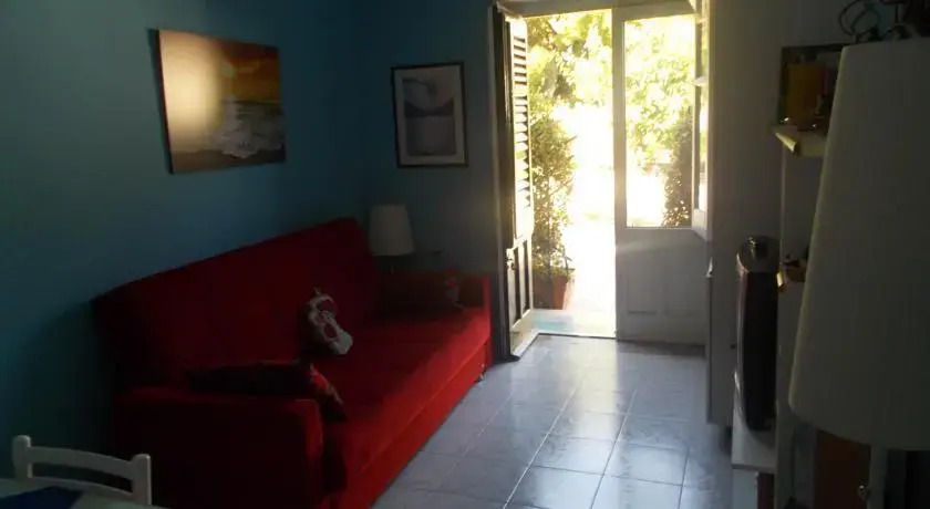 Mondello blue house
