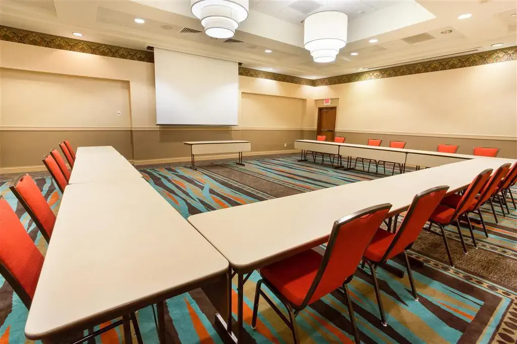 Drury Inn & Suites Dayton North