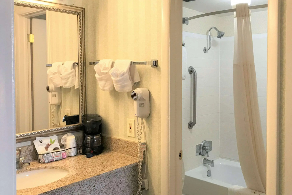 Quality Inn Fredericksburg near Historic Downtown