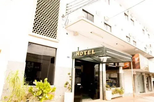 Central Plaza Hotel Tupa