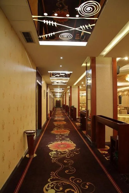 Chengdu Shenzhou Hotel