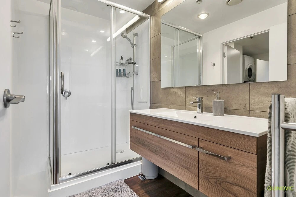 QV Modern Upscale Apartment - 1012