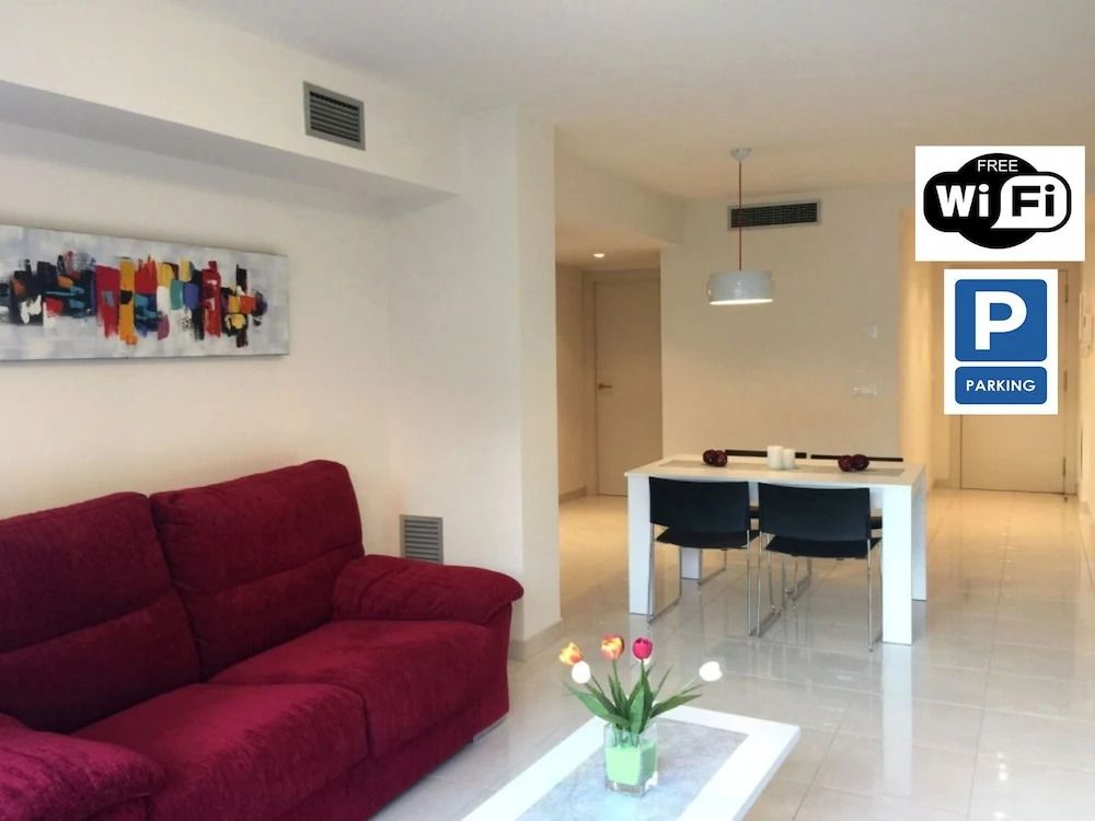 Peaceful Apartment in Roses near de la Punta Beach
