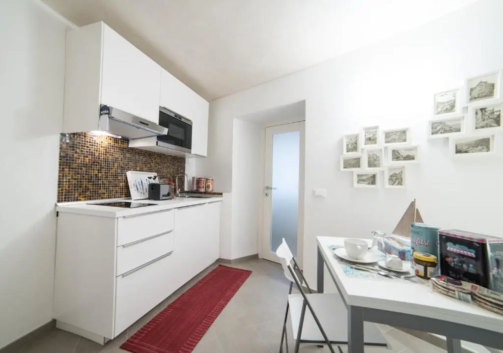 330 Holiday Apartments Manarola