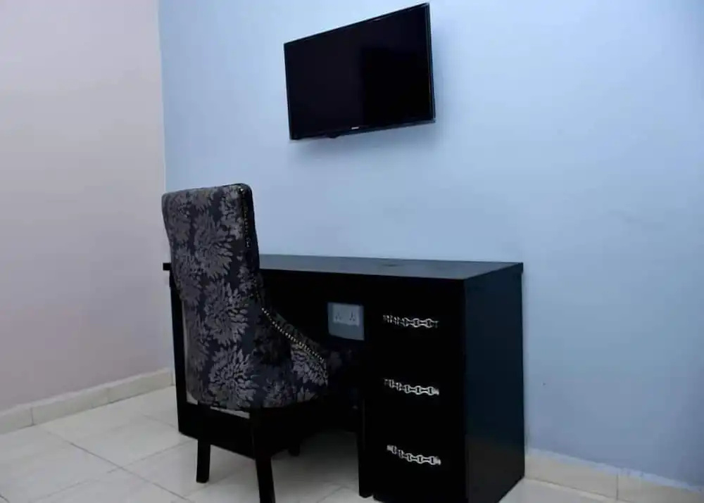Onimz Apartments