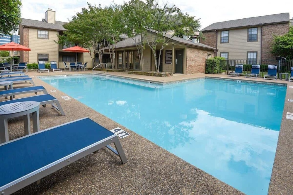 Boulevard Stays - North Dallas