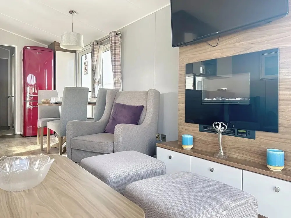 Premium Lodge - Sleeps 8 - Seton Sands Beach