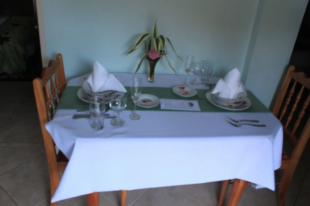 Rejens Hotel