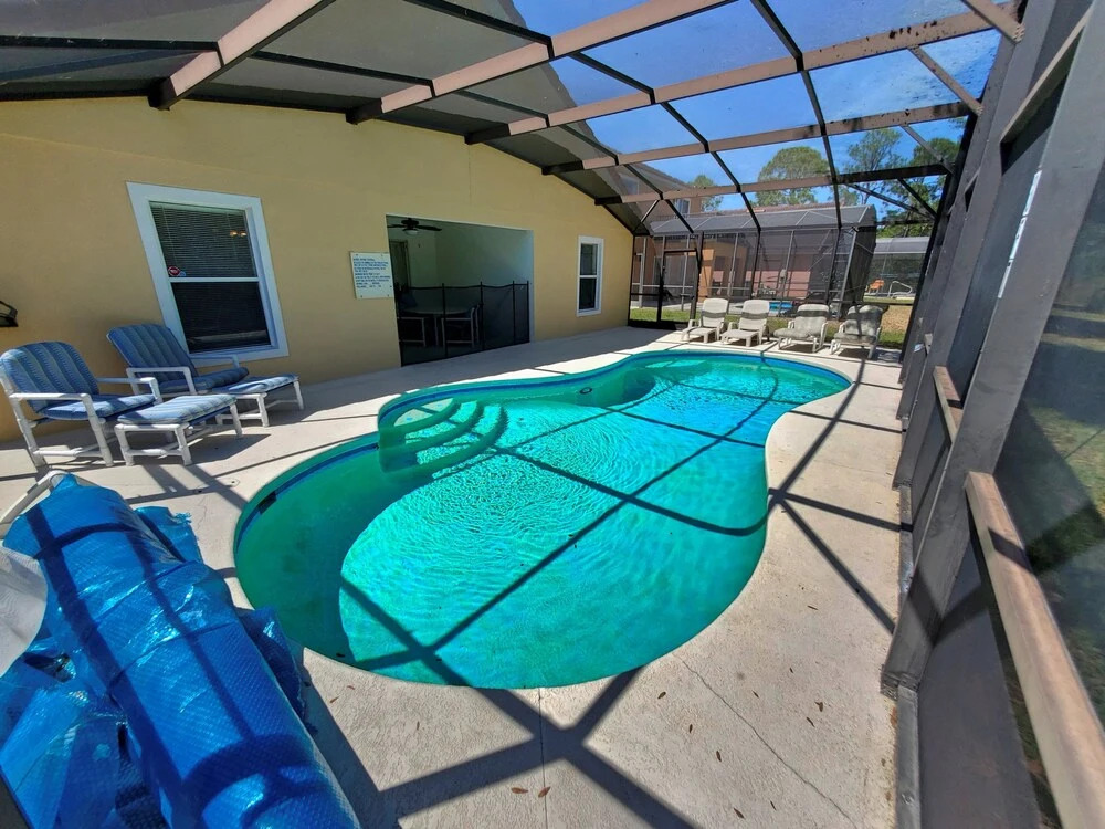 4 BED Pool Home Overlooking Reserve