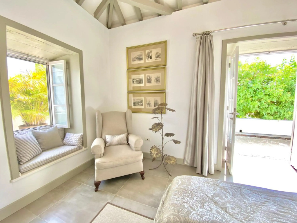 Exclusiva Casa Canaria con Magníficas Vistas al Mar