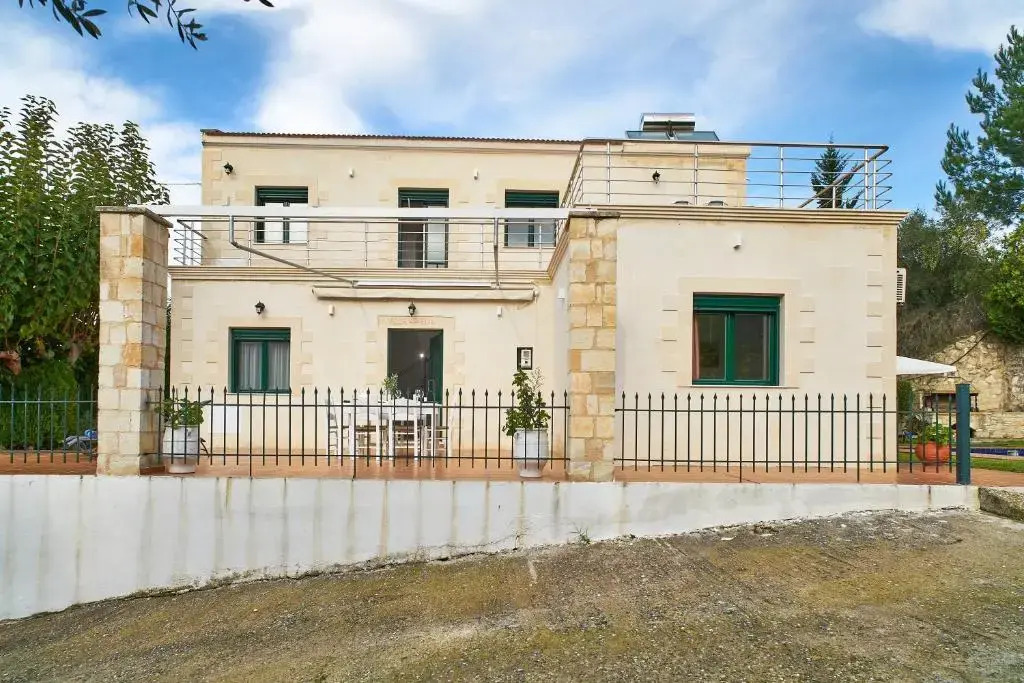Villa Elia by PosarelliVillas