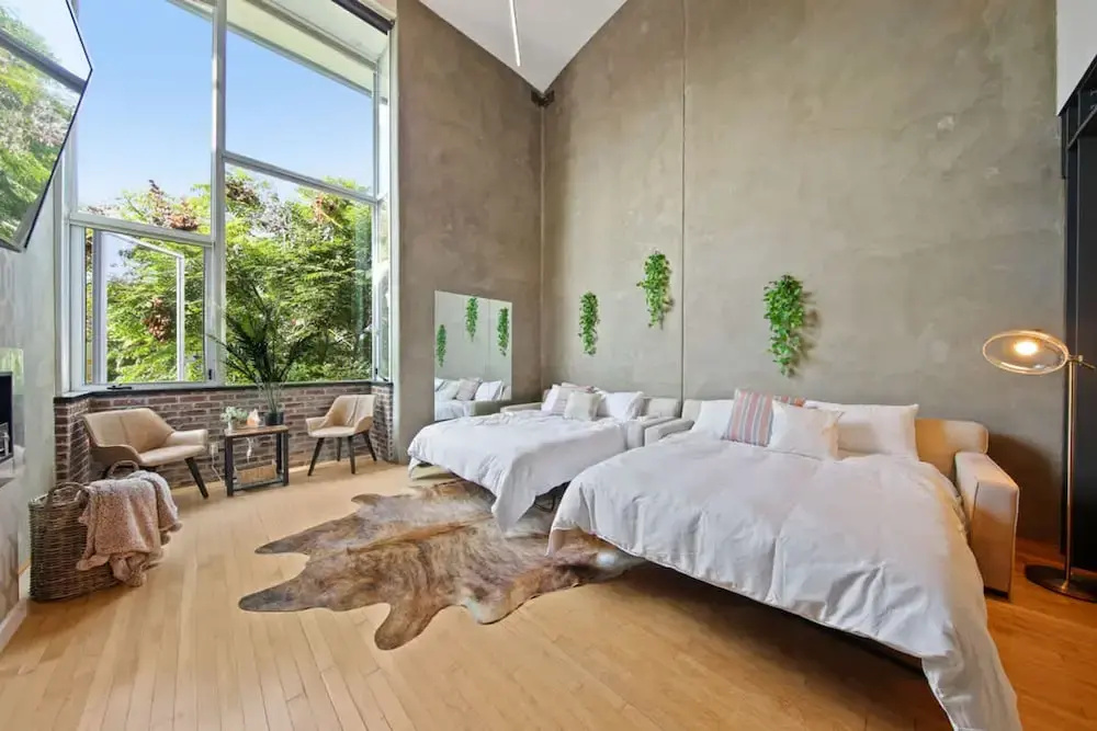New York Style Penthouse in the Heart of the City