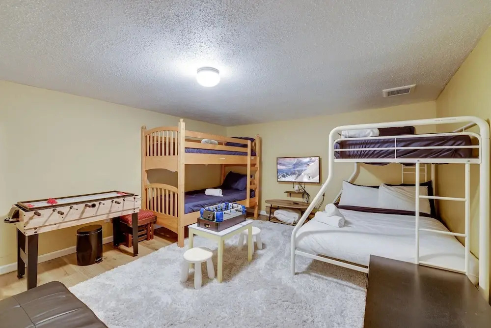 Pocono Paradise Ultimate Camelback Getaway 4 Bedroom Townhouse