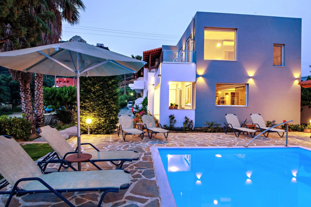 IRIDA Guesthouse by the Pool