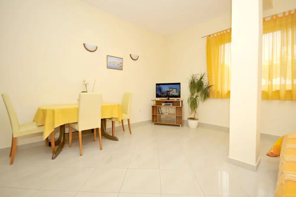 Apartments Roza