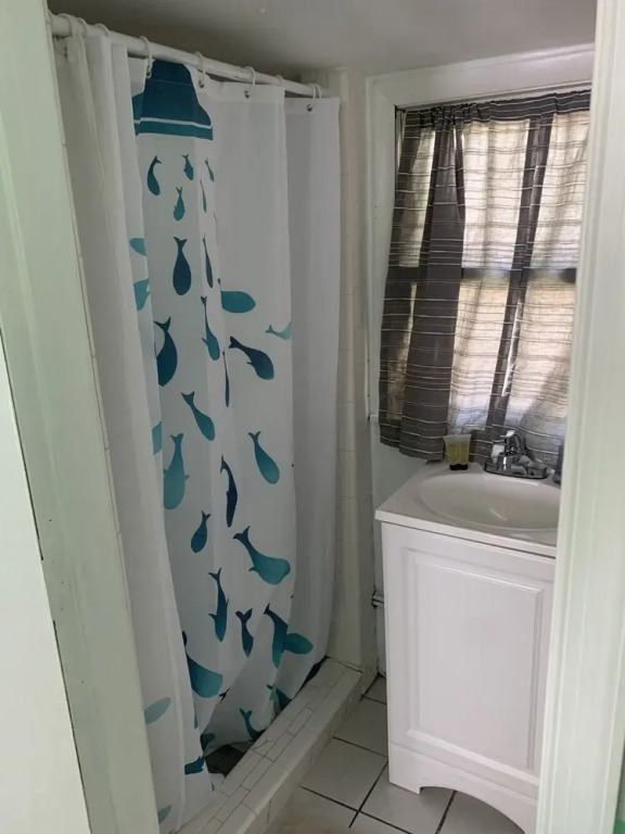 The Boat House - Water Front, Wifi, Pet Friendly 1 Bedroom Home by RedAwning