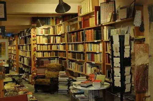 Maison Rives - Village du Livre de Montolieu