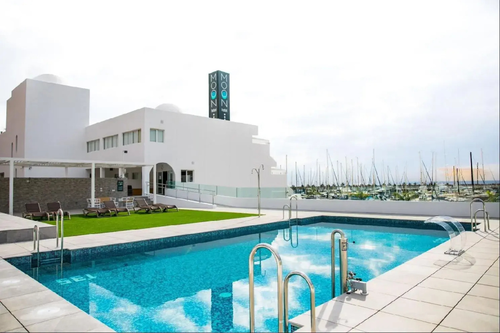 Moon Hotel & SPA