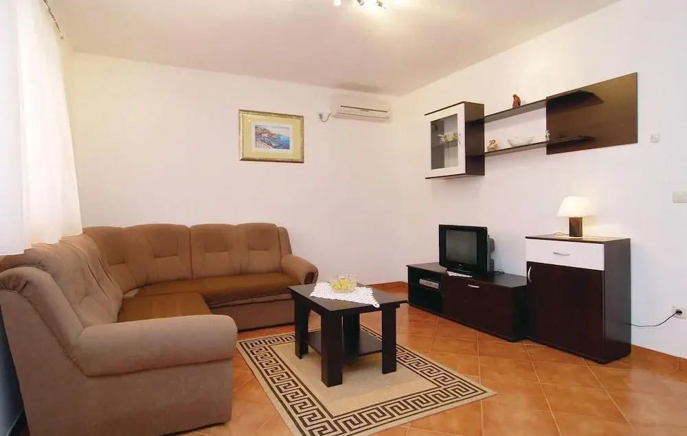 Stunning Home in Vir With Wifi and 2 Bedrooms