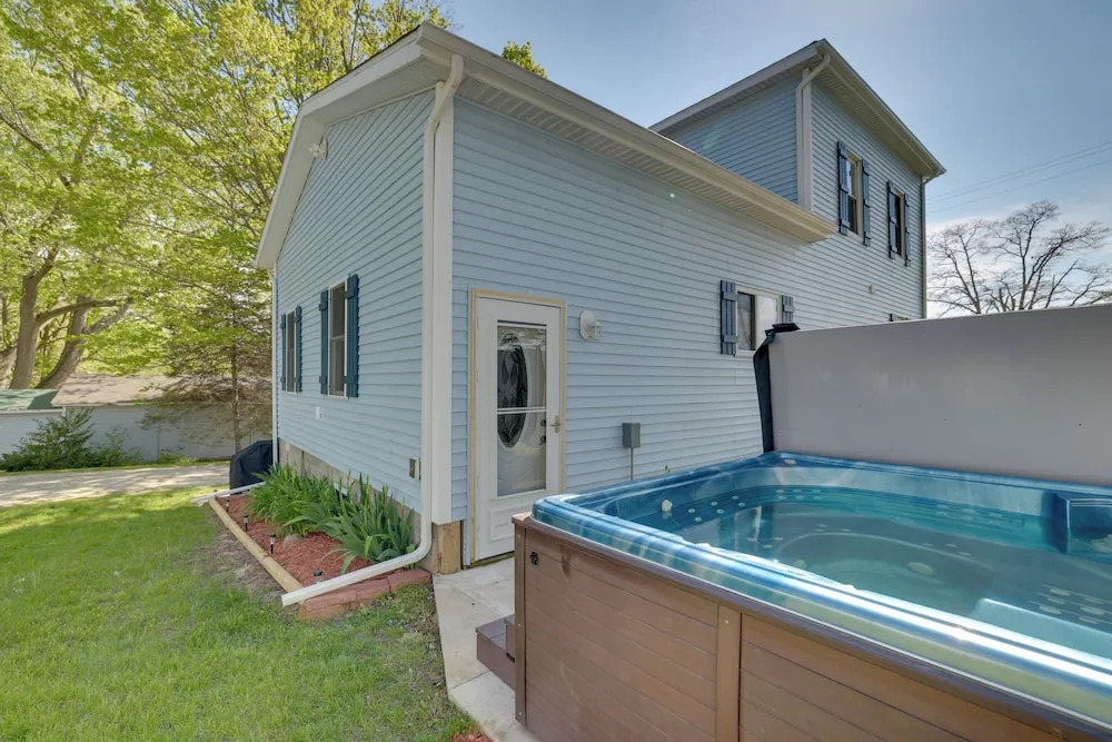 Near Saugatuck Dunes: Pet-friendly Home w/ Grill