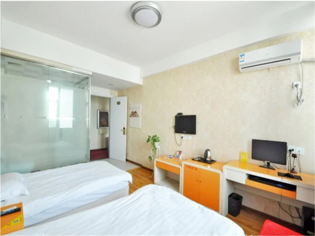 Lanlingxian Xinzaiyiqi Express Inn