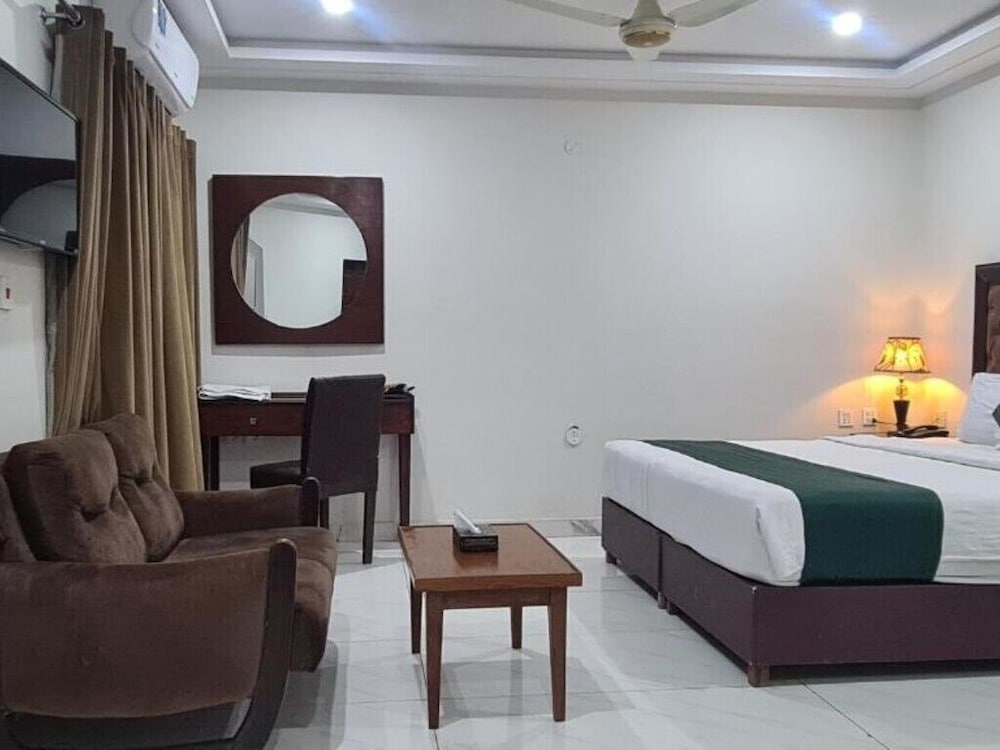 Executive Lodges Bahawalpur