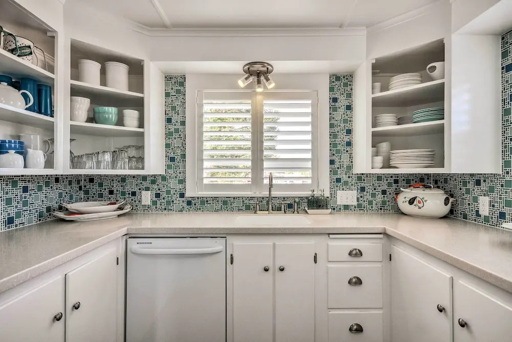 Waterfront Seaside Beach Home w/ Views & Hot Tub!