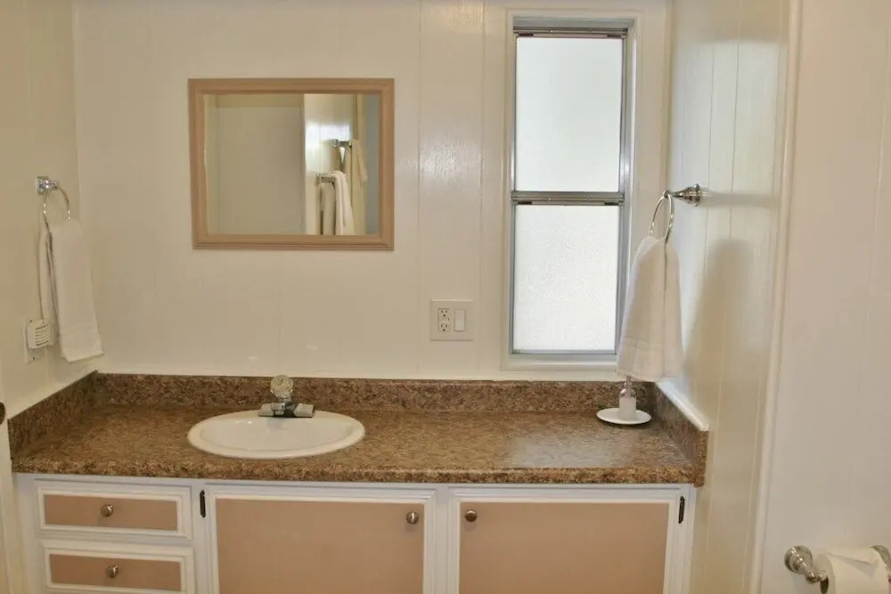 Roadrunner Club 18 - 2 Br Home